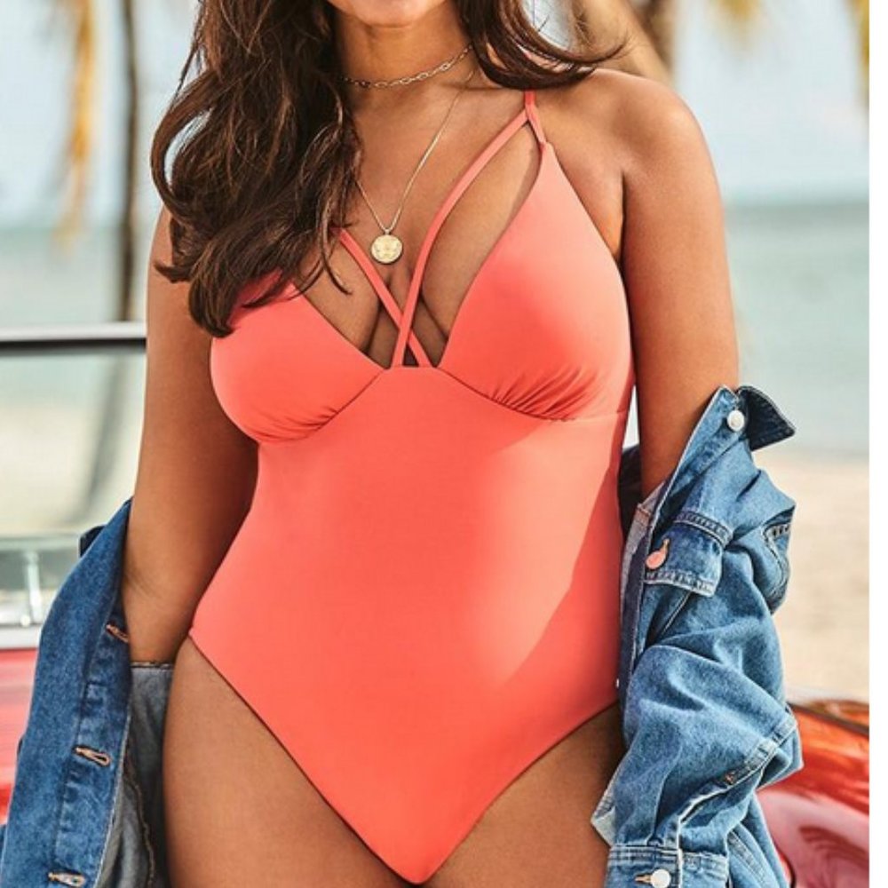 Nwt Ashley Graham plus Size Temptress Plunge Lace up